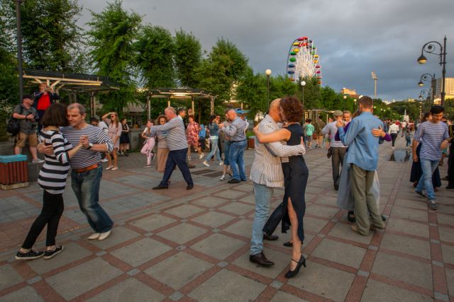 Социальный танец страсти: владивостокцев зовут танцевать